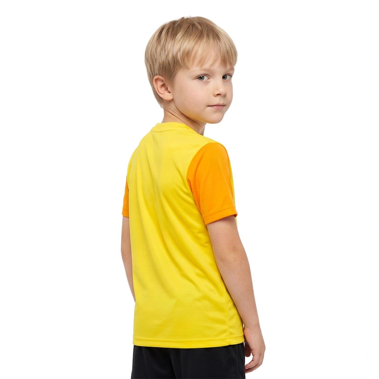 camiseta-nike-trophy-v-mc-nino-tour-yellow-university-gold-2