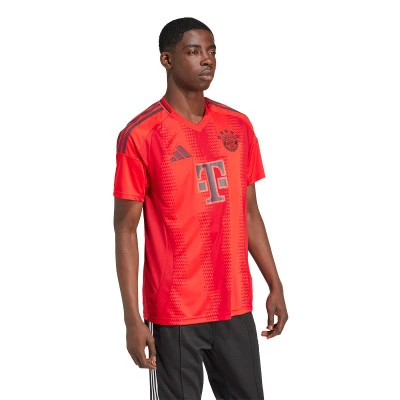 Dres FC Bayern 2024-2025 Domaćin