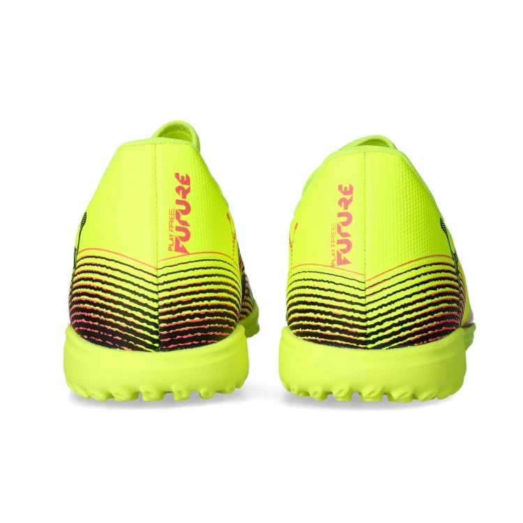 bota-puma-future-8-play-turf-amarillo-4