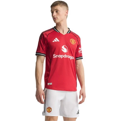 Dres Manchester United autentična kuća 2025. – 2026