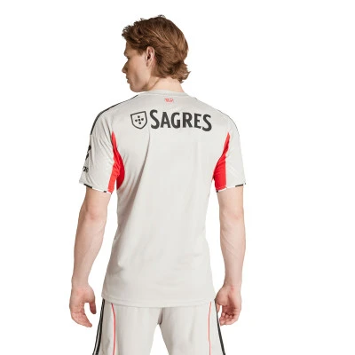 Dres SLB Benfica 2025-2026 U gostima