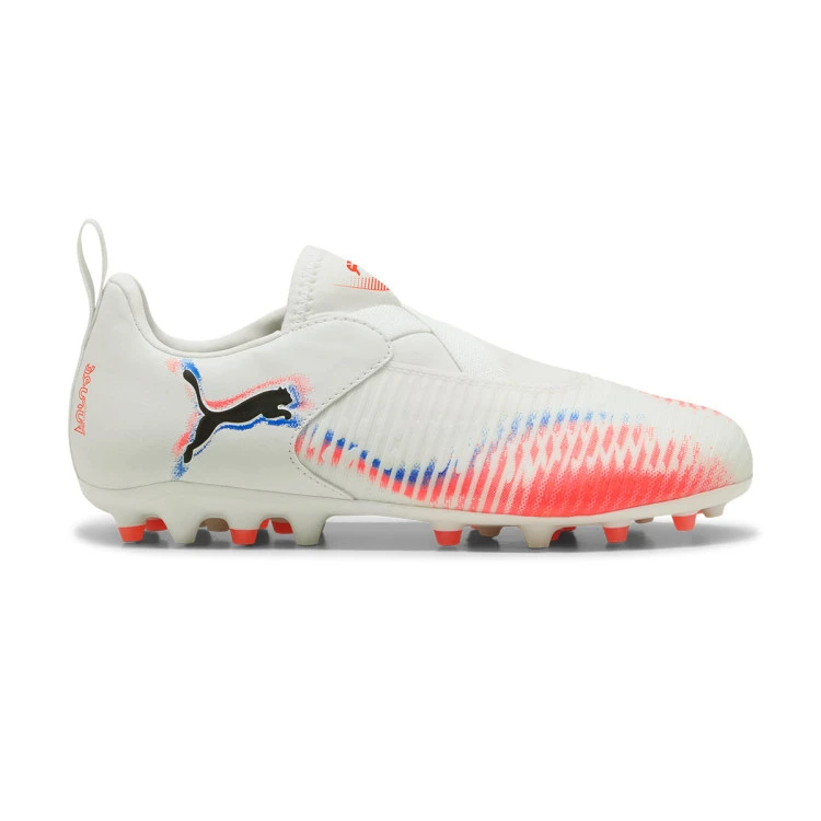 bota-puma-future-8-match-ll-mg-nino-white-black-glowing-red-1