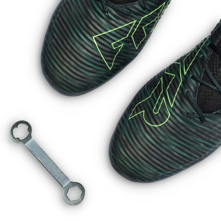 bota-puma-future-8-ultimate-mxsg-black-fizzy-light-green-terrain-6