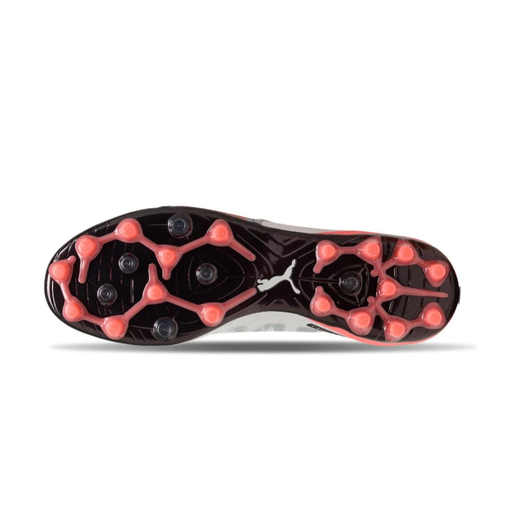 bota-puma-king-ultimate-mg-white-silver-glowing-red-black-3