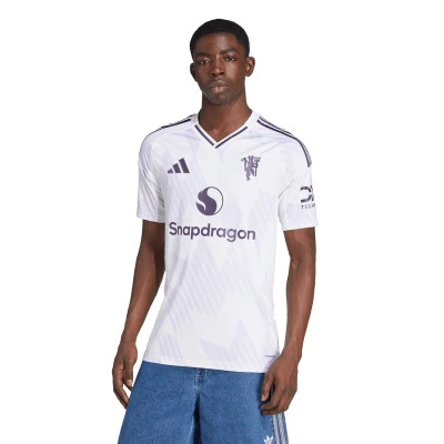 Dres Manchester United 2025-2026 U gostima