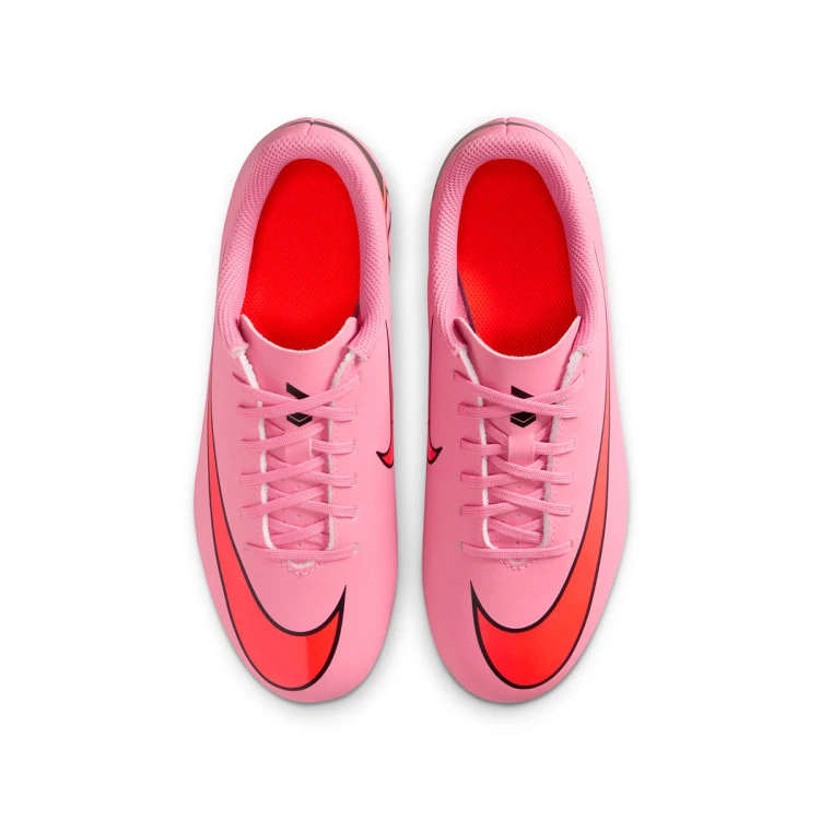bota-nike-zoom-mercurial-vapor-16-club-fgmg-nino-magic-flamingo-black-total-crimson-5