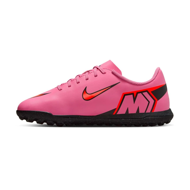 bota-nike-zoom-mercurial-vapor-16-club-turf-nino-magic-flamingo-black-total-crimson-2