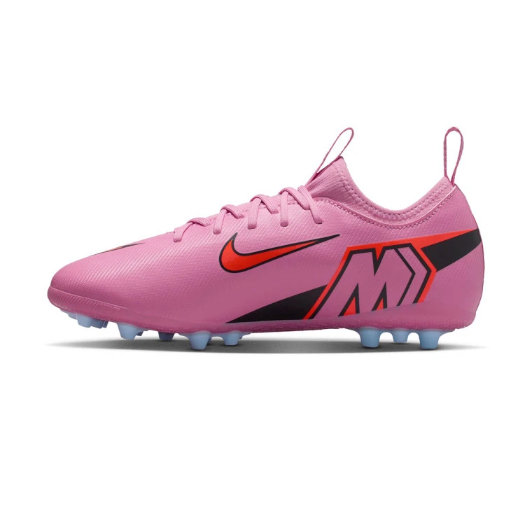bota-nike-air-zoom-mercurial-vapor-16-academy-ag-nino-magic-flamingo-black-total-crimson-2