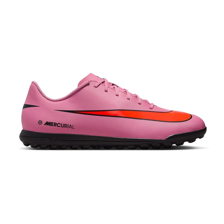 bota-nike-zoom-mercurial-vapor-16-club-turf-magic-flamingo-black-total-crimson-1