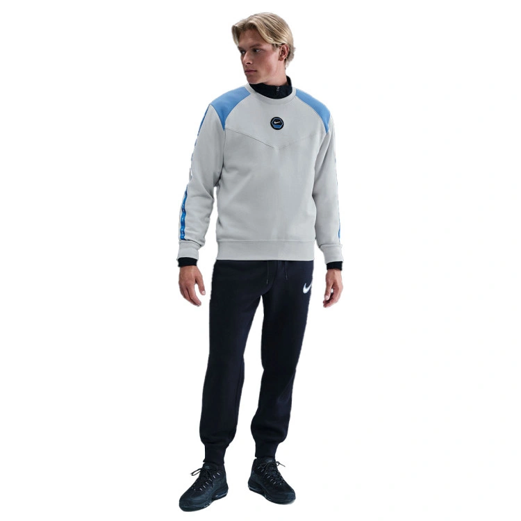 sudadera-nike-sportswear-crew-fleece-photon-dust-university-blue-12