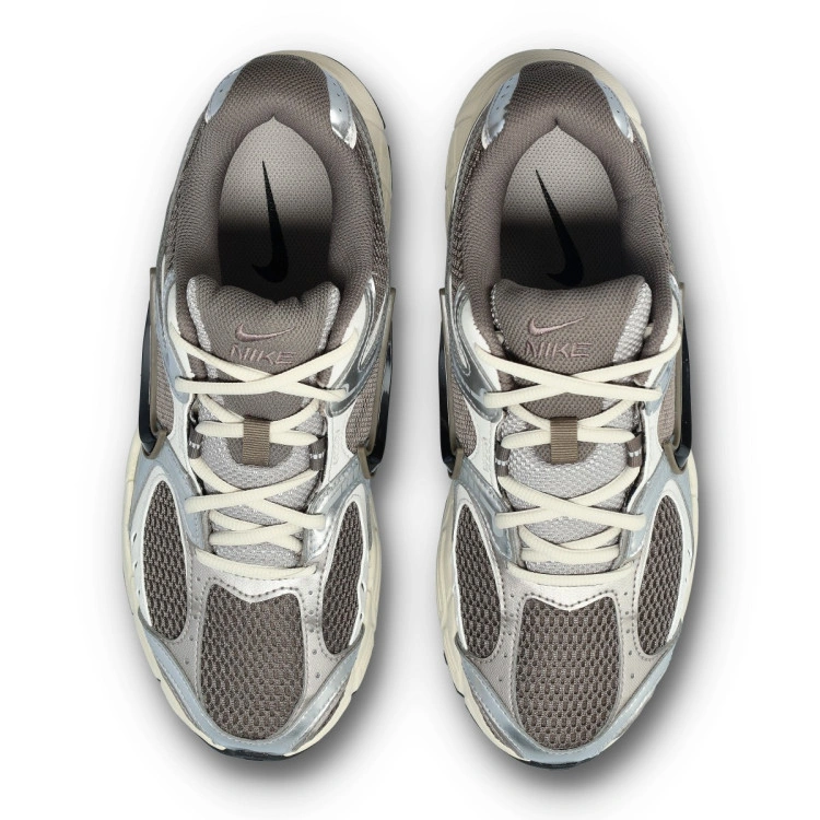 zapatilla-nike-v5-beige-4