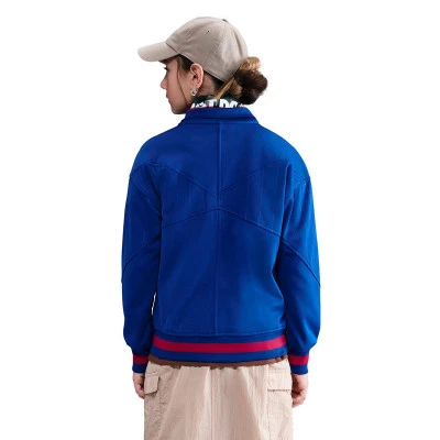 Jakna Djeca Fc Barcelone 2025. – 2026. prije utakmice