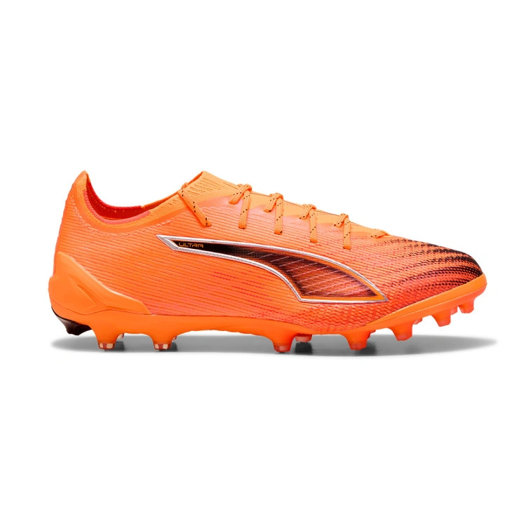 bota-puma-ultra-6-ultimate-ag-heat-fire-black-glowing-red-1
