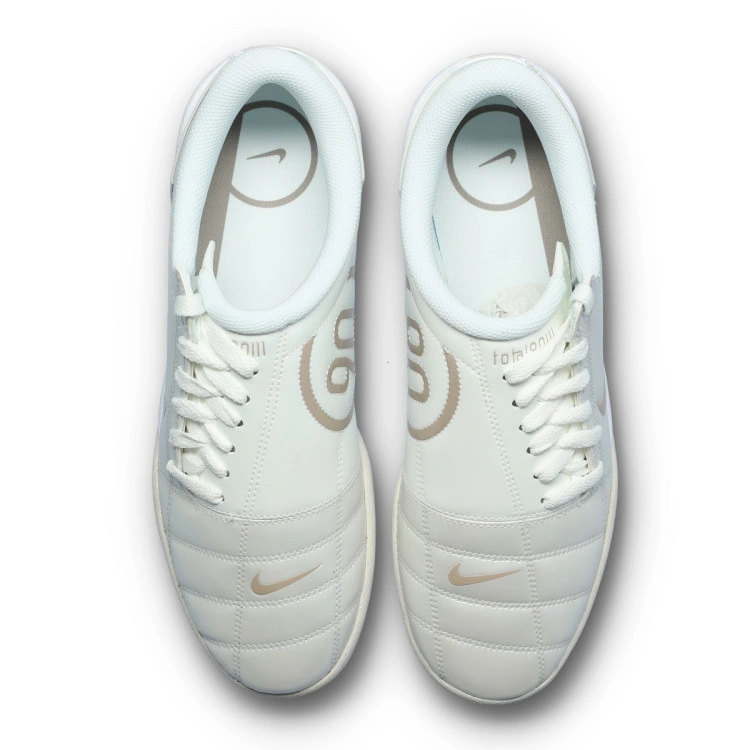 zapatilla-nike-total-90-photon-dust-college-grey-white-4