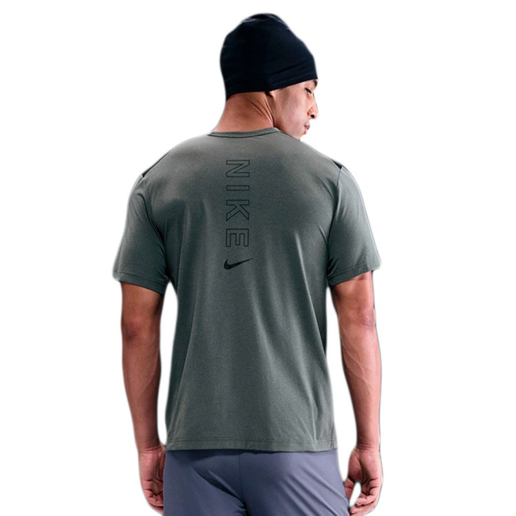 camiseta-nike-sportswear-dri-fit-iron-grey-black-1