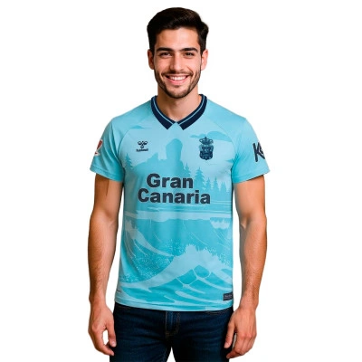 Dres Las Palmas 2025-2026 u gostima
