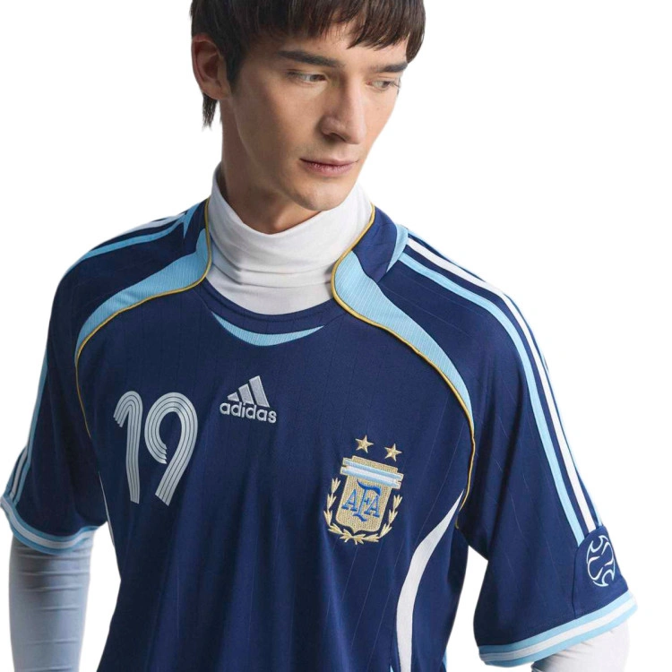 camiseta-adidas-argentina-afa-edicion-especial-mundial-2026-messi-dark-blue-4