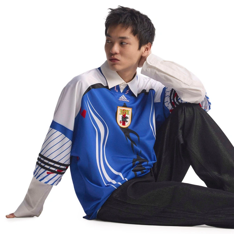 camiseta-adidas-bringback-remixed-japon-power-blue-white-red-3