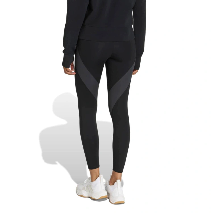 malla-larga-adidas-78-techfit-workout-black-carbon-1