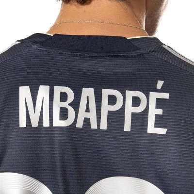 Dres Real Madrid 2025-2026 Mbappé u gostima