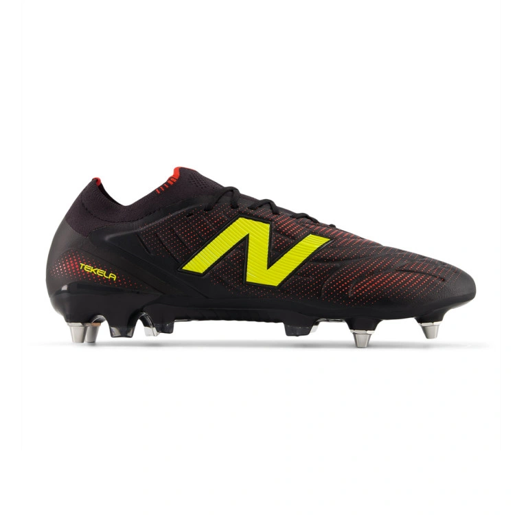 bota-new-balance-tekela-elite-low-sg-black-1