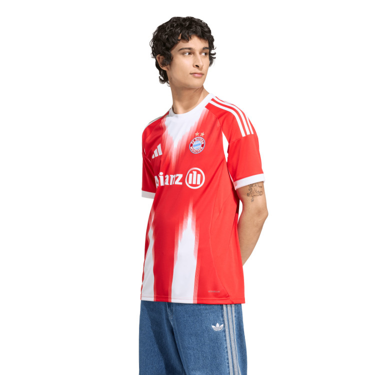 FC Bayern 2025-2026 Domaća ženska