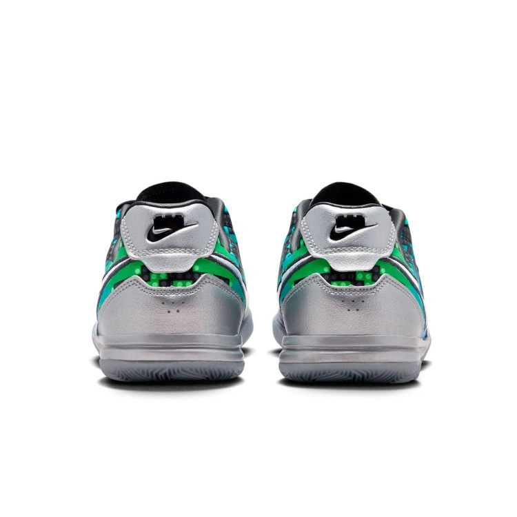 zapatilla-nike-jr-street-gato-x-lego-col-gs-mtlc-silverwhite-green-strike-black-concord-4