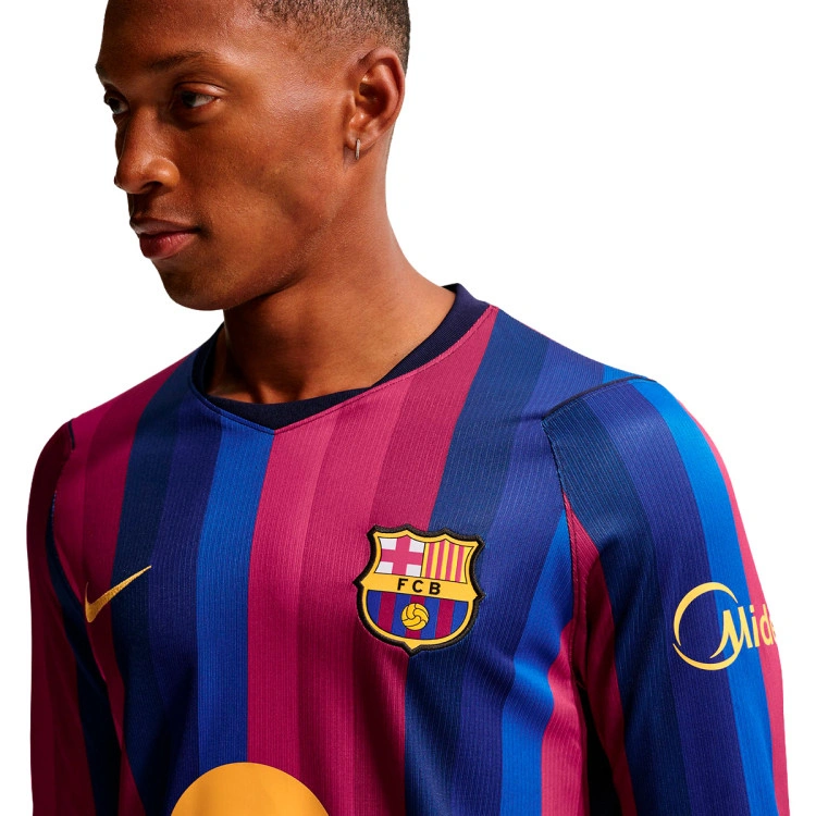 camiseta-nike-fc-barcelona-primera-equipacion-ml-2026-2027-garnet-2