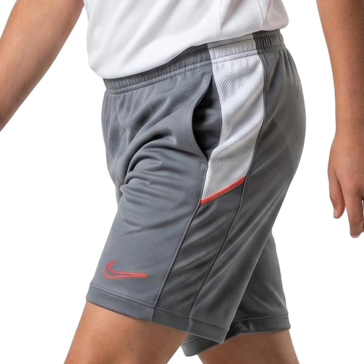 pantalon-corto-nike-academy-25-nino-gris-1