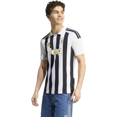 Dres Juventus Domaći 2026-2027
