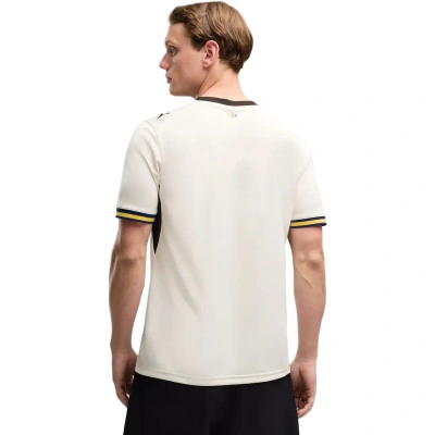 Dres Parma Domaći 2026-2027