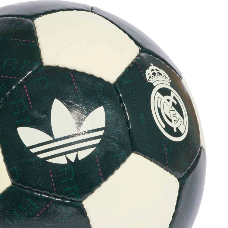 balon-adidas-real-madrid-2026-2027-aurora-ibvy-ivory-2