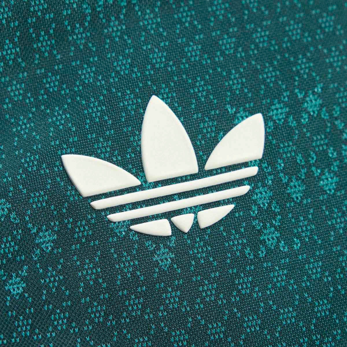 camiseta-adidas-authentic-real-madrid-segunda-equipacion-2026-2027-aurora-ivy-3