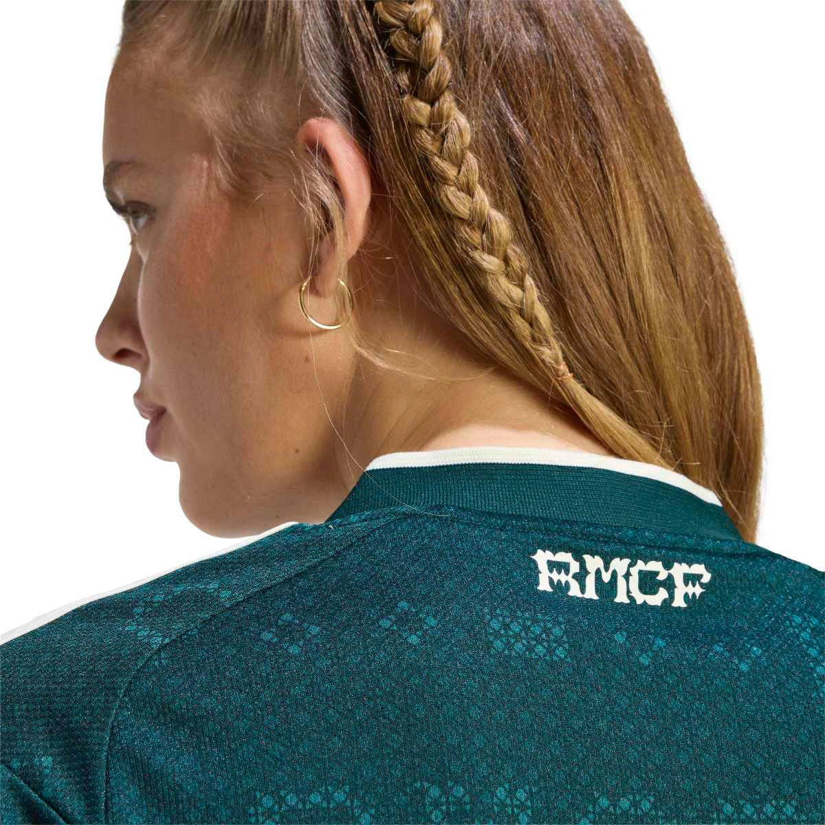 camiseta-adidas-crop-top-real-madrid-segunda-equipacion-2026-2027-mujer-aurora-ivy-2