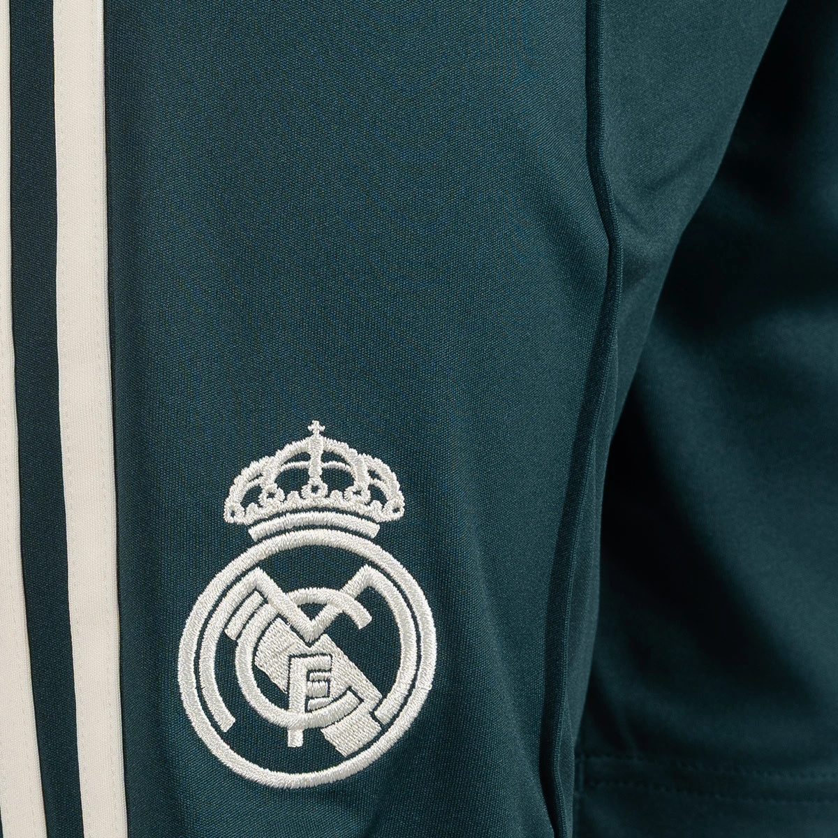 pantalon-corto-adidas-real-madrid-auswarts-2026-2027-kinder-verde-3