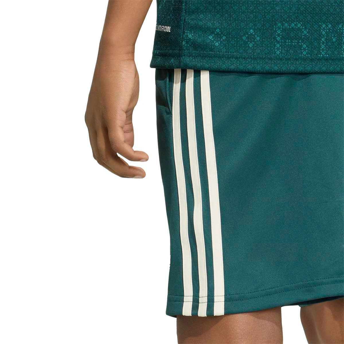 pantalon-corto-adidas-real-madrid-segunda-equipacion-2026-2027-nino-aurora-ivy-3