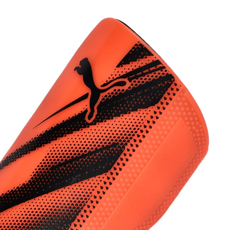 espinillera-puma-attacanto-sleeve-rojo-1