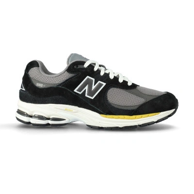 Sneakers 2002R