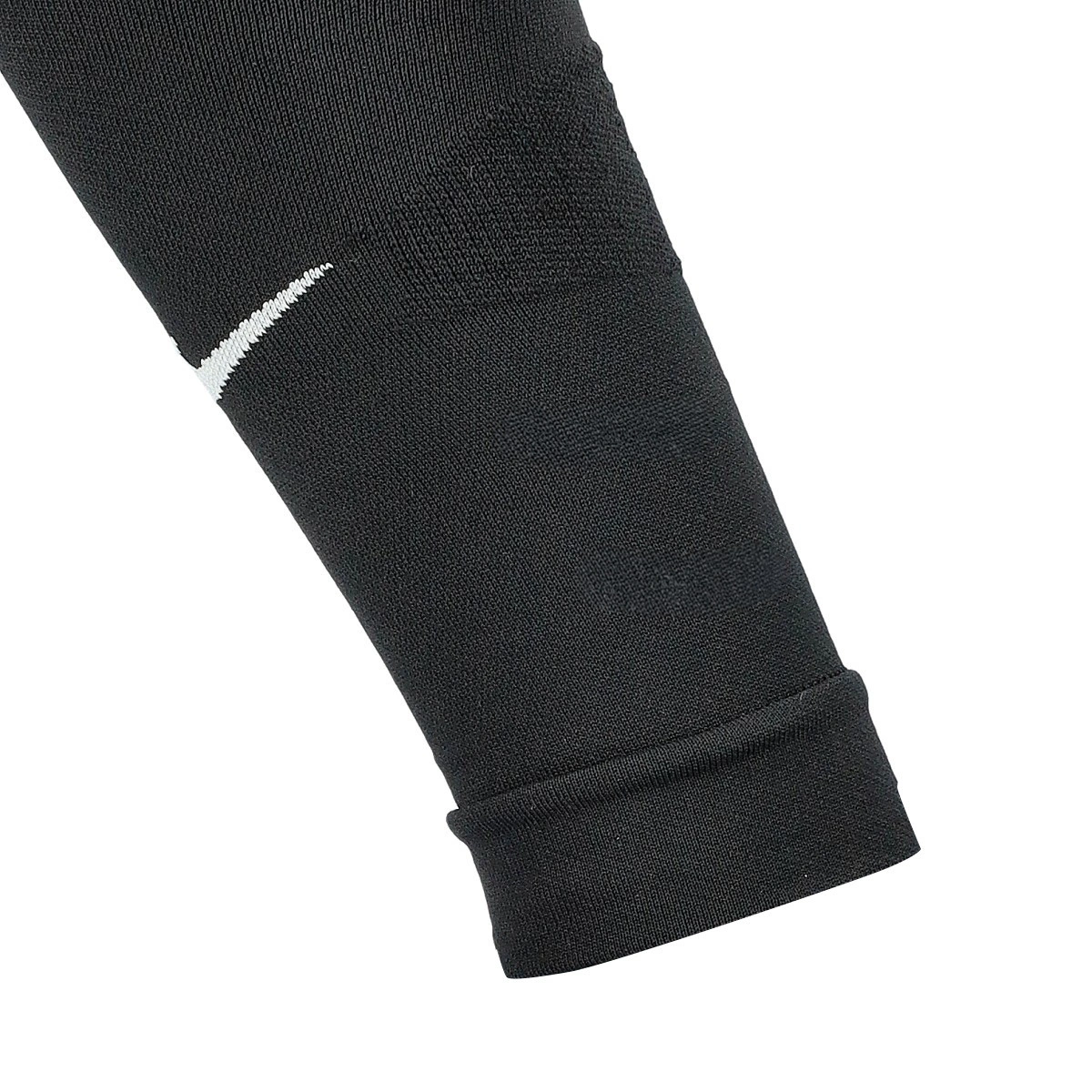 medias-nike-vaporfast-sleeve-negro-3