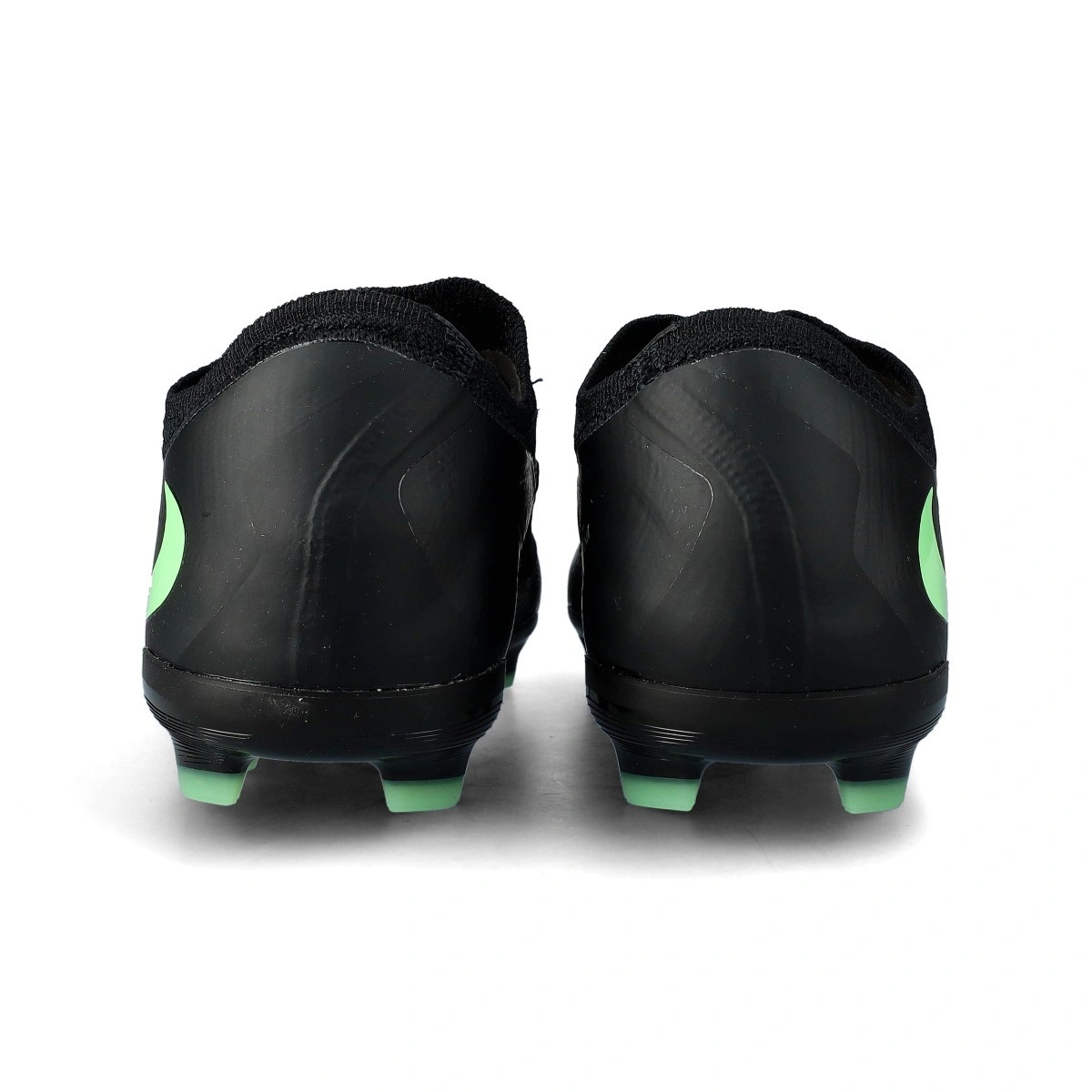 bota-nike-phantom-6-low-pro-fgmg-negro-4
