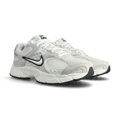 Sneakers Nike V5 Rnr Mujer