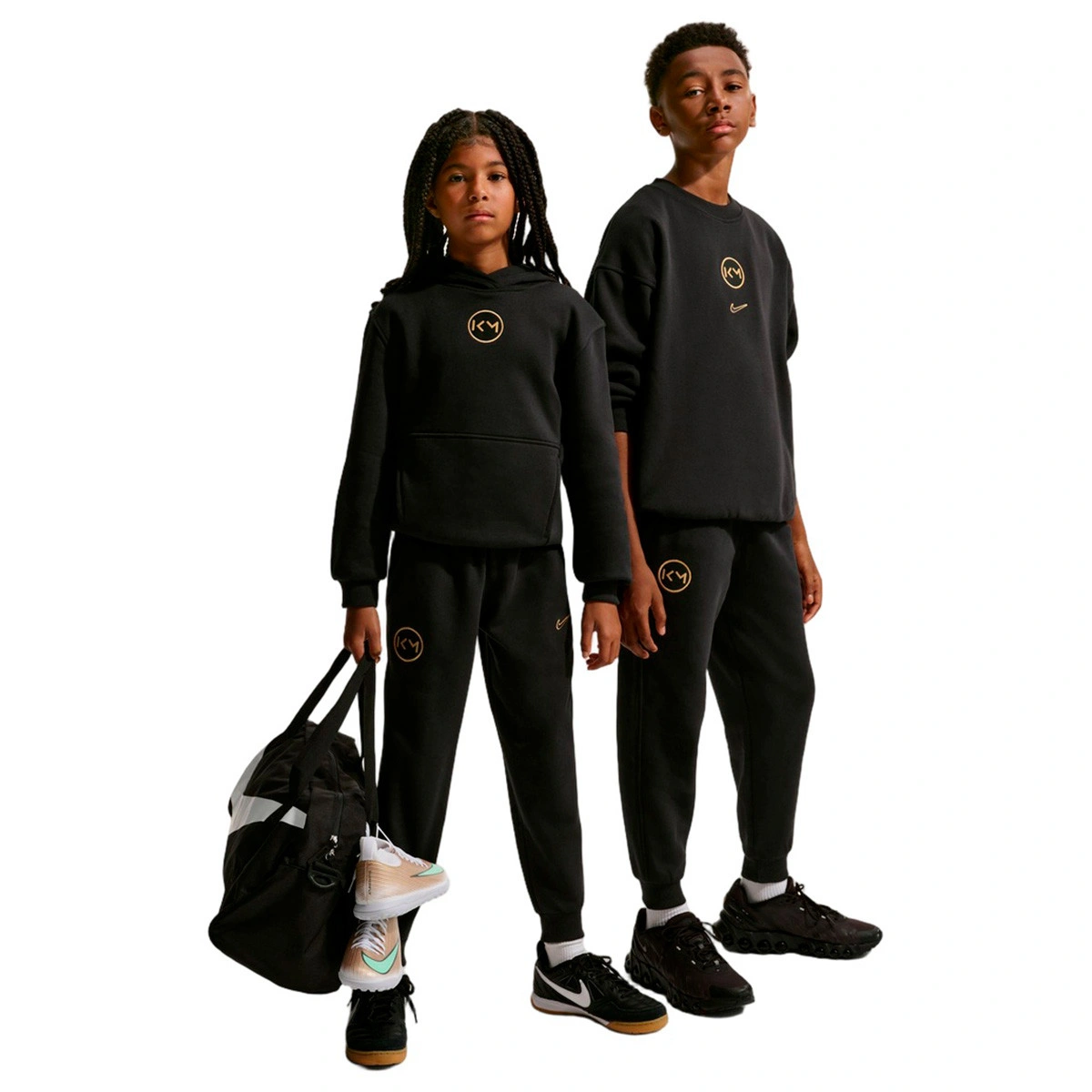 pantalon-largo-nike-kylian-mbappe-club-fleece-black-metallic-gold-3