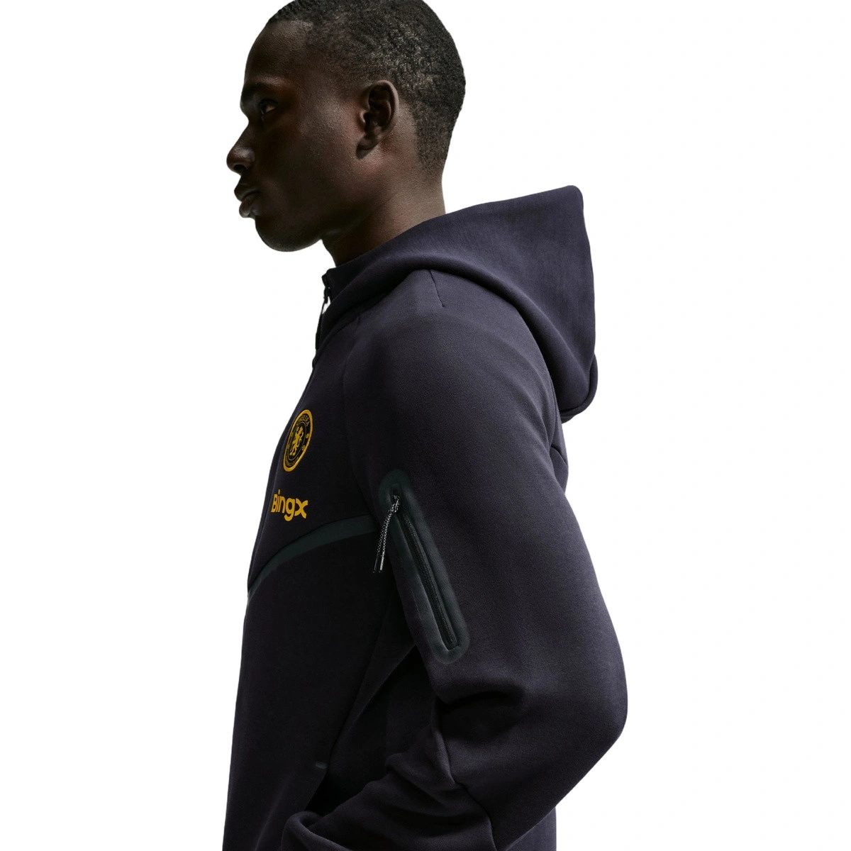 chaqueta-nike-chelsea-fc-fanswear-2026-2027-pitch-blue-midwest-gold-no-sponsor-1