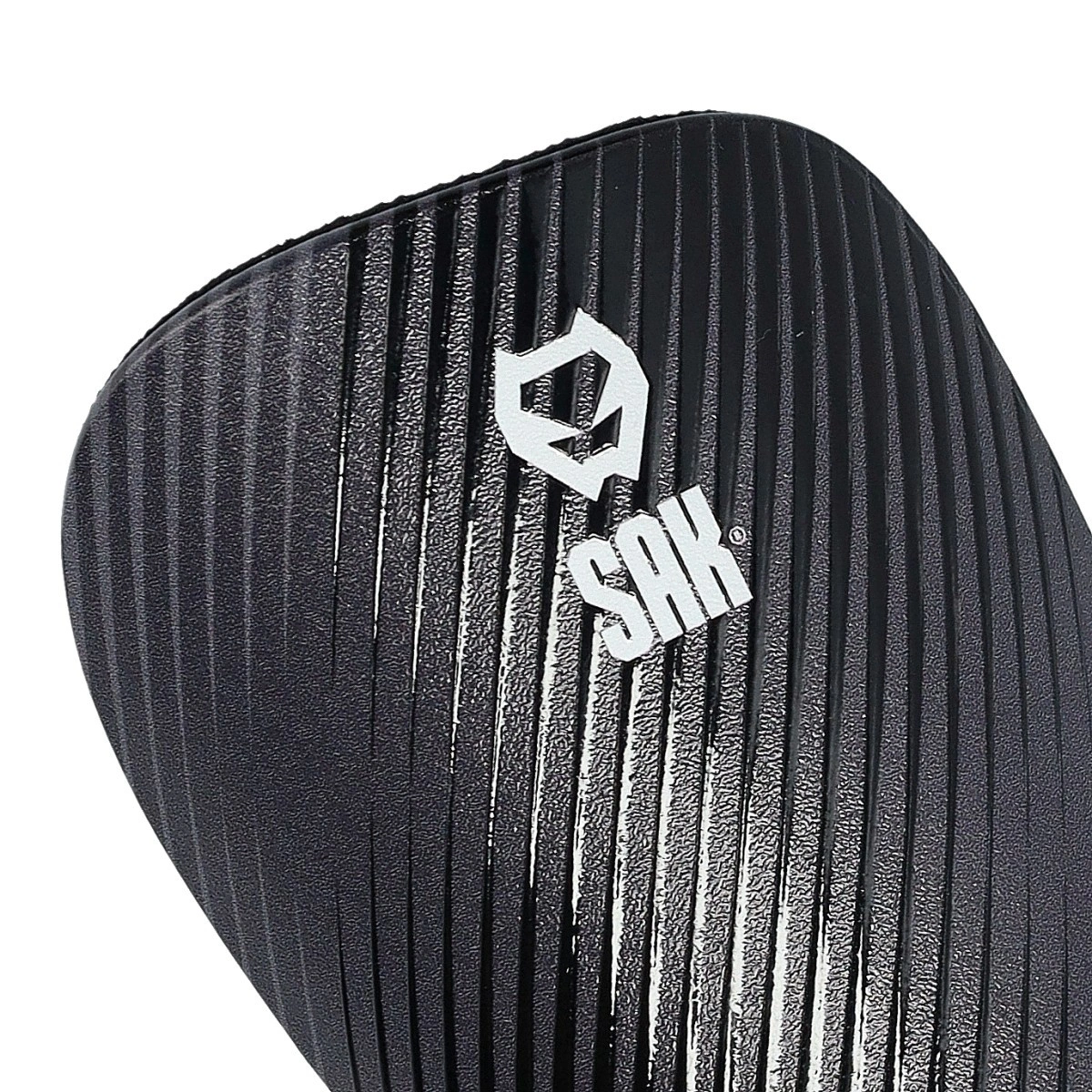 espinillera-sak-shape-negro-1