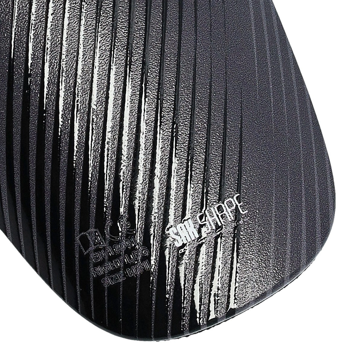 espinillera-sak-shape-negro-2
