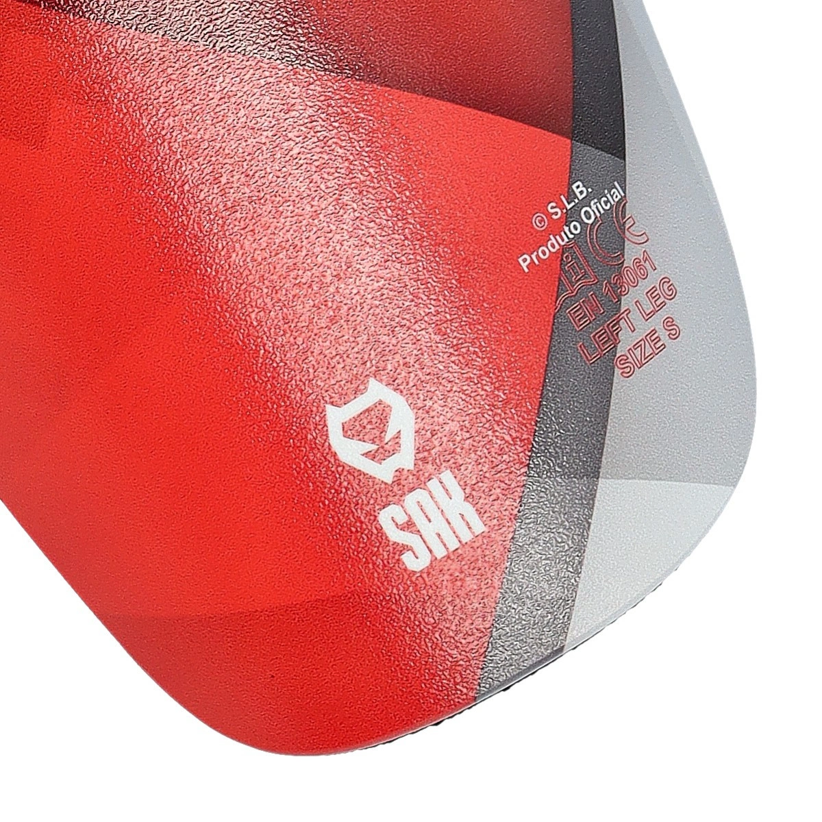 espinillera-sak-shape-sl-benfica-negro-2
